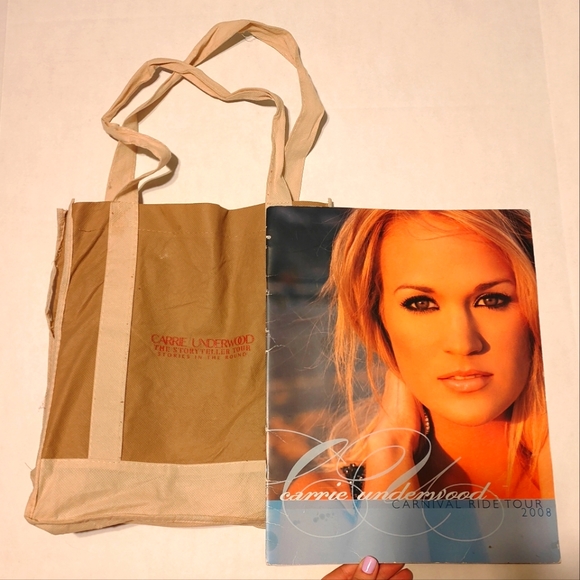 Carrie Underwood 2008 Carnival Ride Tour Book - Picture 1 of 11